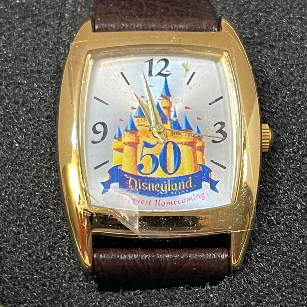 2005 Disneyland 50th Anniversary Watch in Tin, New in box w/ new battery, works